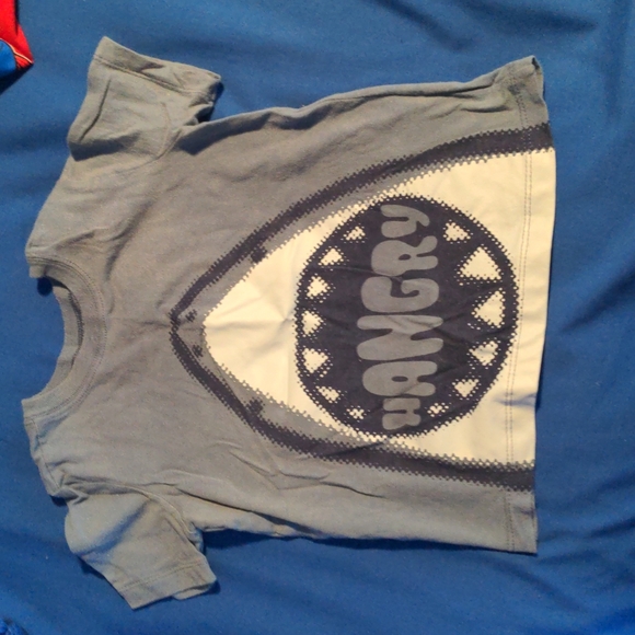 T shirts - Picture 3 of 4